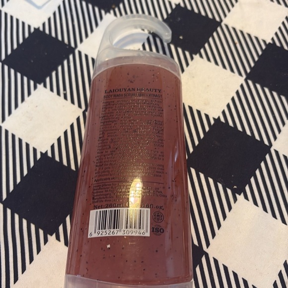 Body Scrub Set - Peach, Kiwi, Vitamin C - Picture 3 of 7